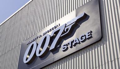 007stage7_sign.jpg