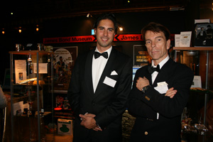 Joakim Laurila med James Bond p Guldmsssan i Berns salonger 12 oktober 2007