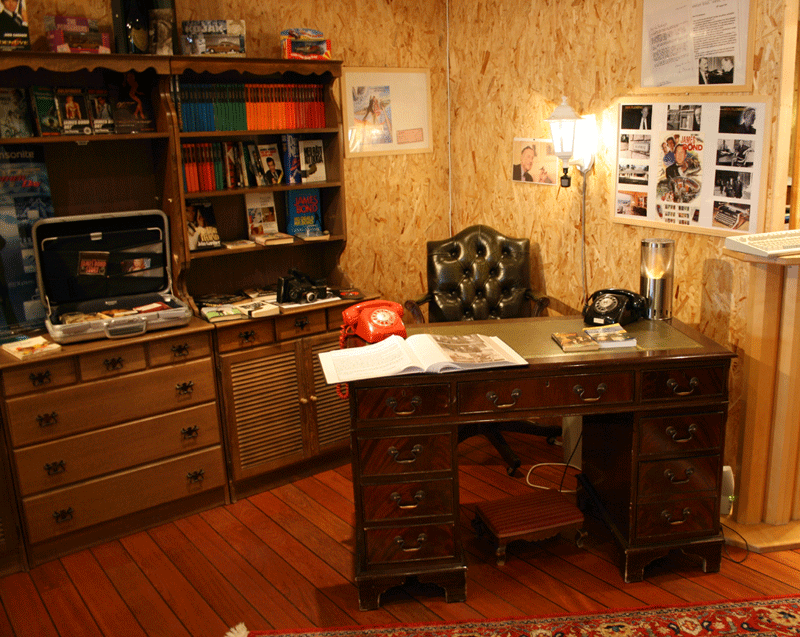 James Bond Ian Flemings Office M in The James Bond 007 Museum 