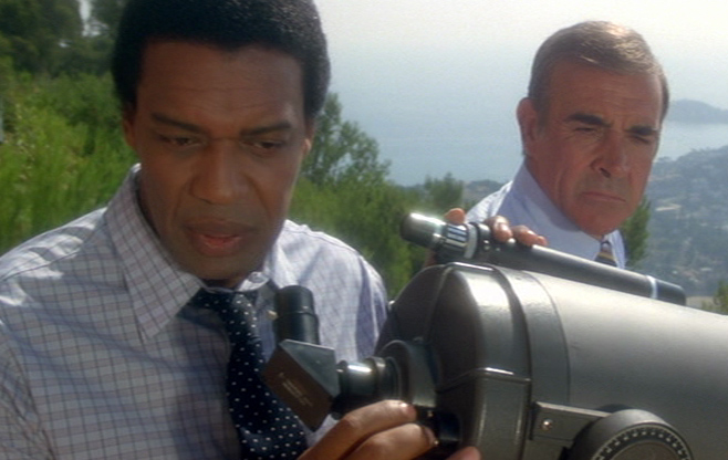 Felix Leiter: Bernie Casey  James Bond: Sean Connery