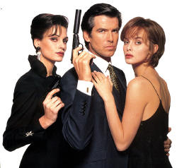 Goldeneye blev en stor succ. Filmen drog in drygt 350 miljoner dollar i biointkter och blev en av 1995 rs strsta bioframgngar. Trots all kritik var Bond fortfarande en kraft att rkna med. De tre kommande filmerna med Pierce Brosnan i huvudrollen drog tillsammans in ver 1,1 miljarder dollar.