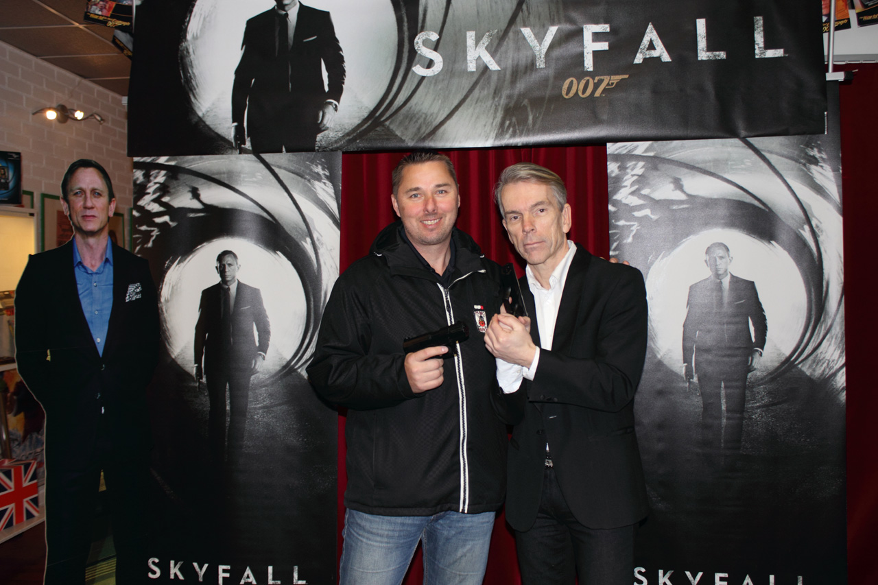 Mike Beharrell and James Bond Gunnar Schfer in The James Bond 007 Museum 28 december