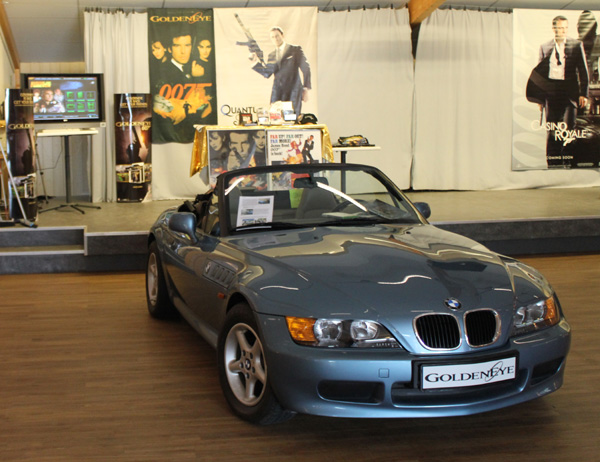 Bilder från sportbilsdagen utställare James Bond 007 museet James Bond tema och utställning.