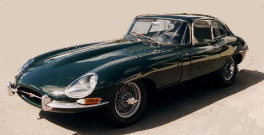 Jaguar E-Type från 1962 ,samma år som  första James Bond filmen Dr No kom