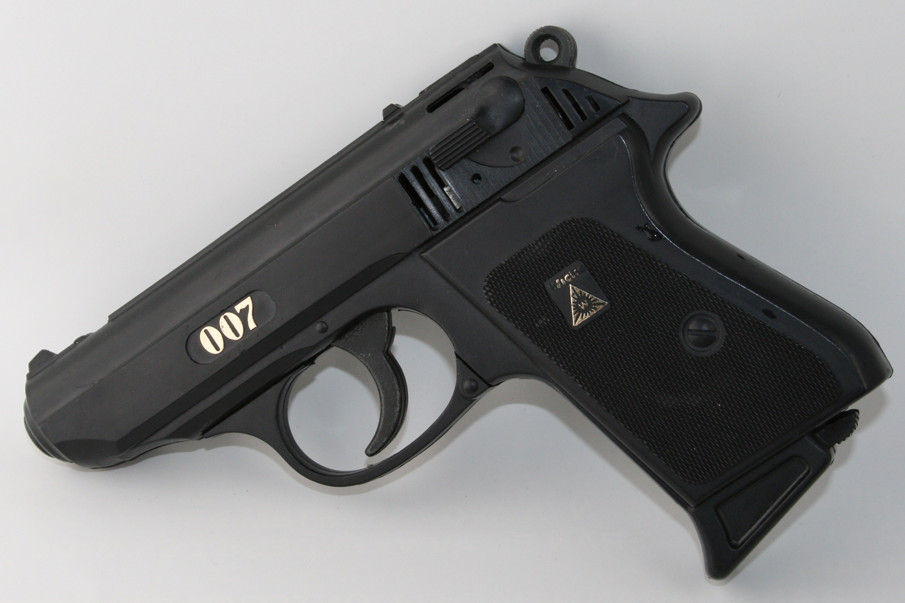 007 Pistol