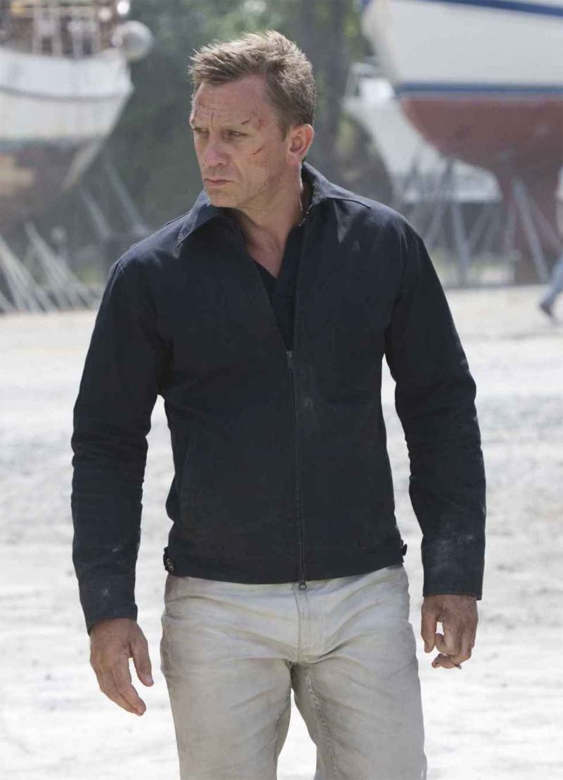 The cardigan Tom Ford James Bond (Daniel Craig) in Quantum of Solace