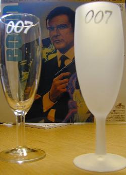 Champagneglass from James Bond  007 museum "Jag dricker champagne nr jag r lycklig, och nr jag r ledsen. Ibland dricker jag nr jag r ensam. Har jag sllskap anser jag att champagne r sjlvklart. Jag smuttar grna p ett glas nr jag inte r srskilt hungrig, och jag dricker alltid champagne nr jag vill ha ngot att ta. Annars dricker jag aldrig champagne - utom nr jag r trstig..."