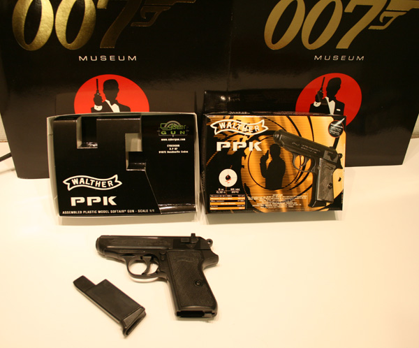 Lone Star Walther P99 Special Agent 007 Toy Cap Gun James Bond Wicke 